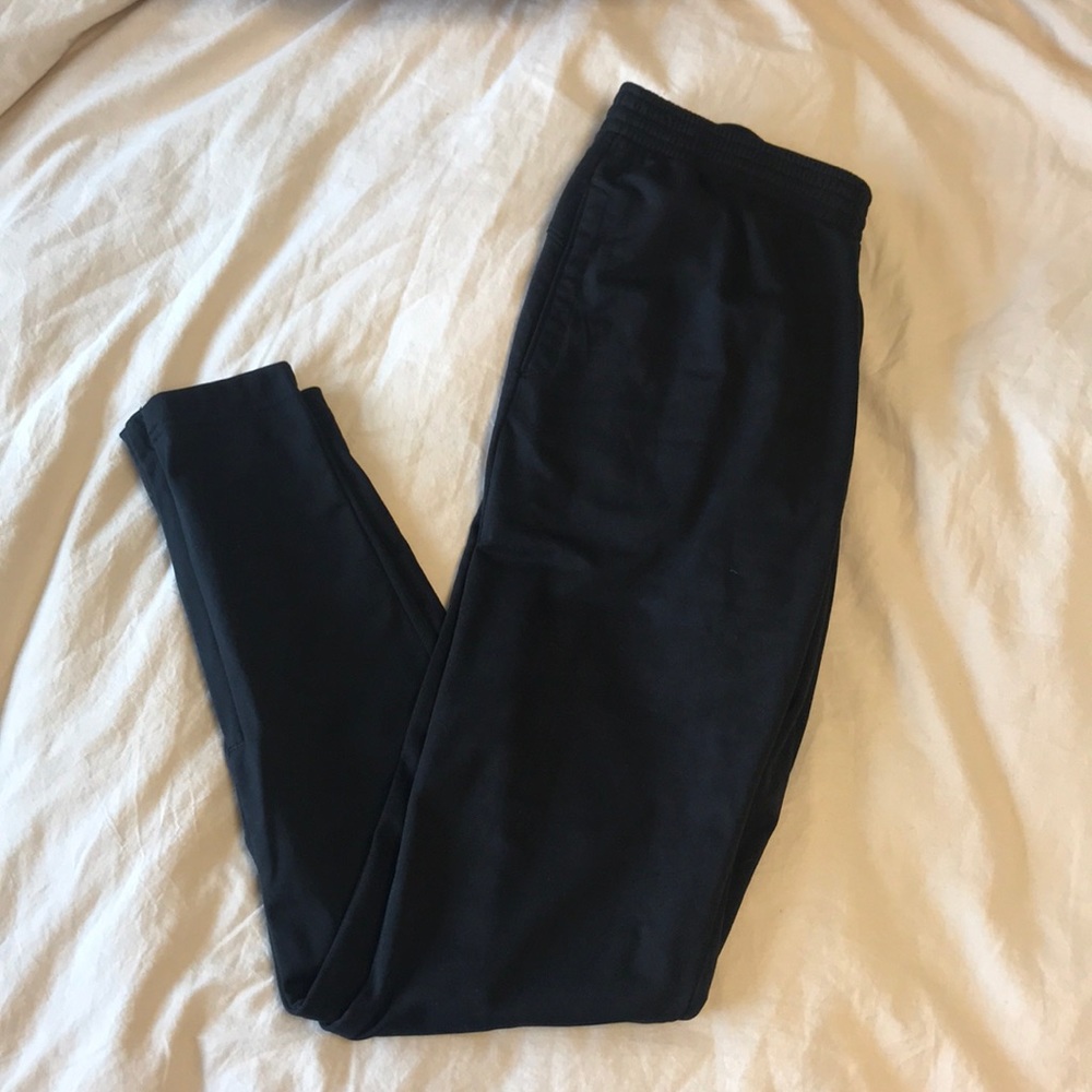 Black sweatpants